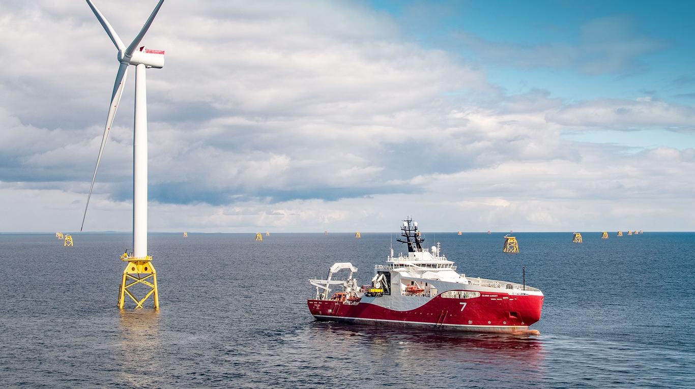 Seaway 7 vessel in action during wind farm construction. (Photo Seaway 7)